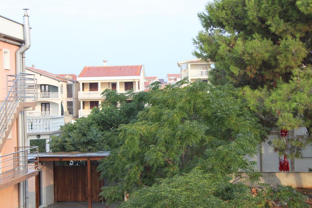 Apartments Villa Engeli Vir Eksteriør bilde