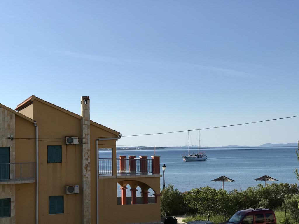 Apartments Villa Engeli Vir Eksteriør bilde