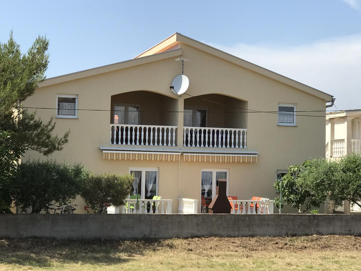 Apartments Villa Engeli Vir Eksteriør bilde