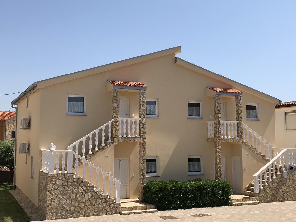 Apartments Villa Engeli Vir Eksteriør bilde