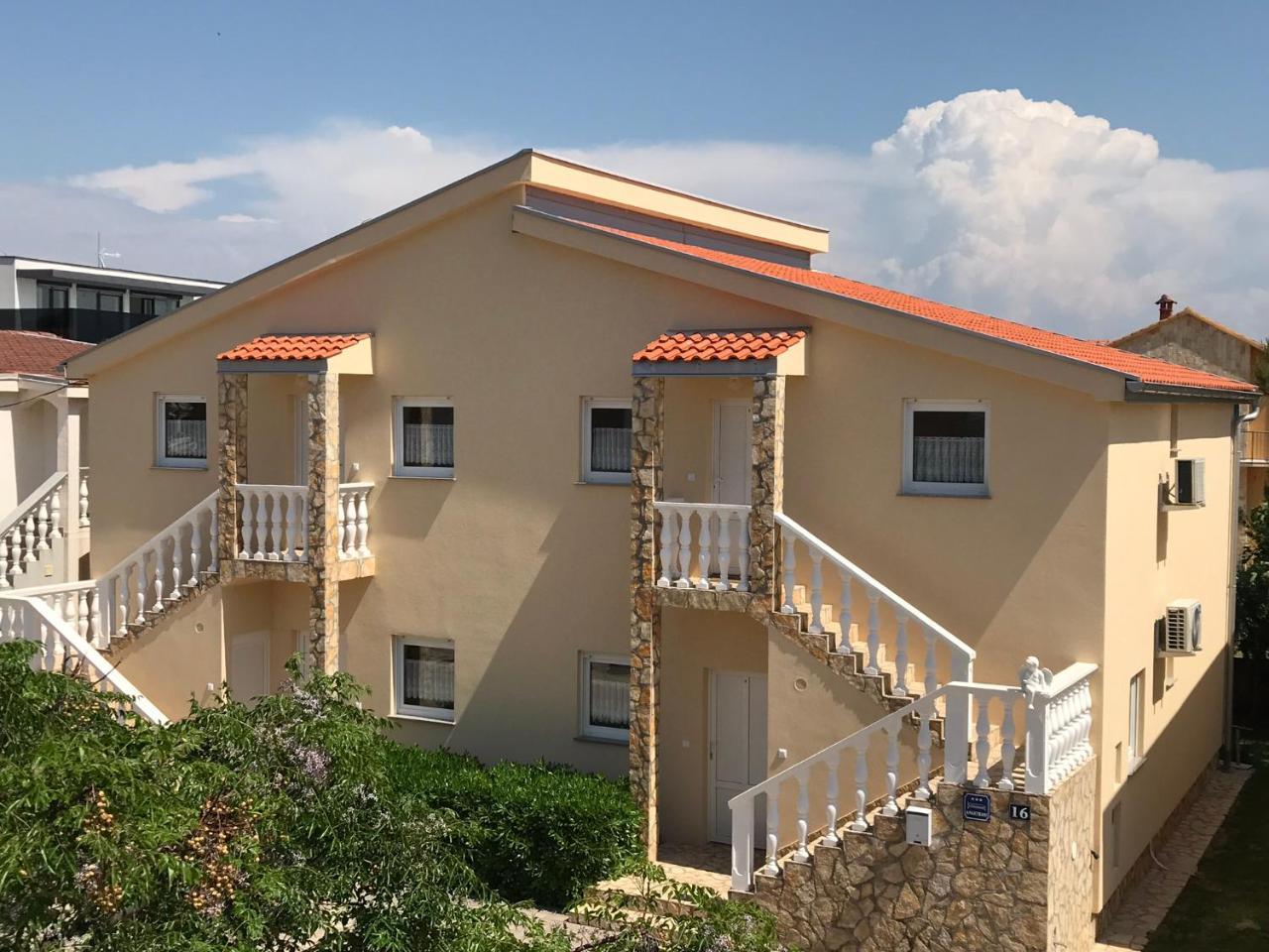 Apartments Villa Engeli Vir Eksteriør bilde