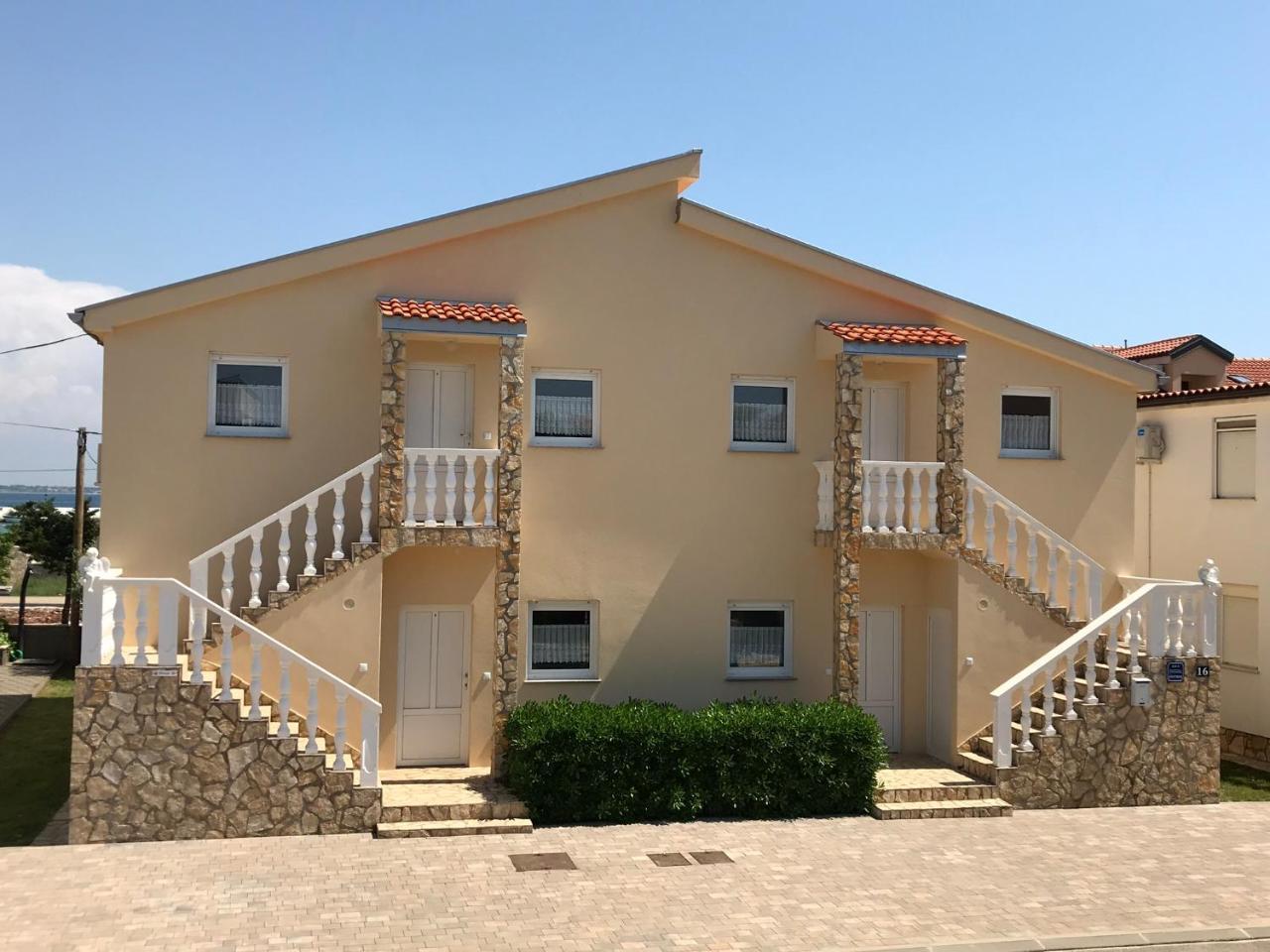 Apartments Villa Engeli Vir Eksteriør bilde